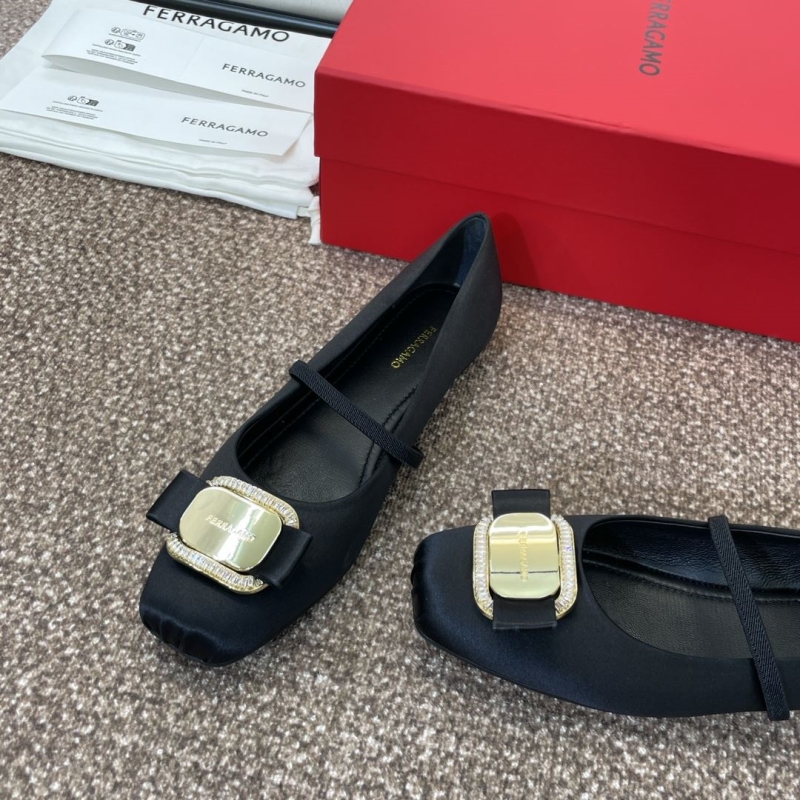 Ferragamo flat shoes